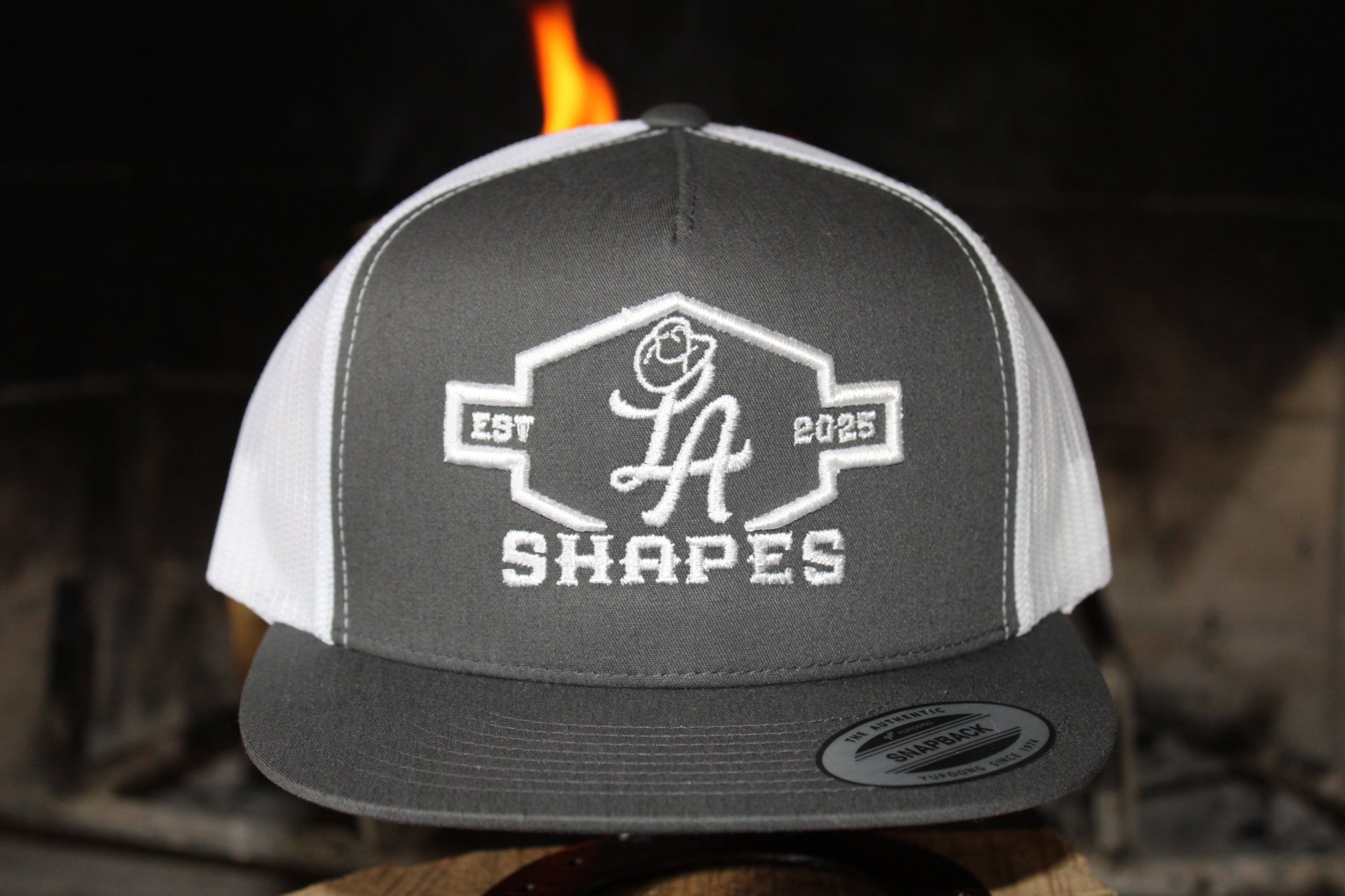 LA SHAPES CHARCOAL & WHITE TRUCKER HAT