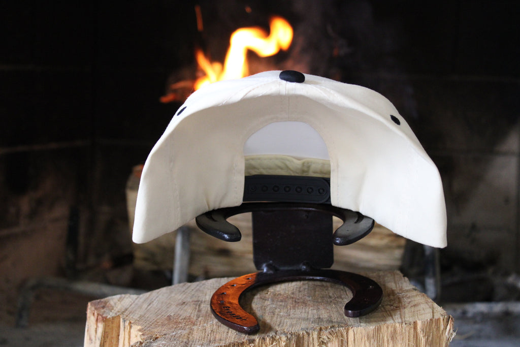 LA SHAPES CREAM & BLACK CURVED CAP