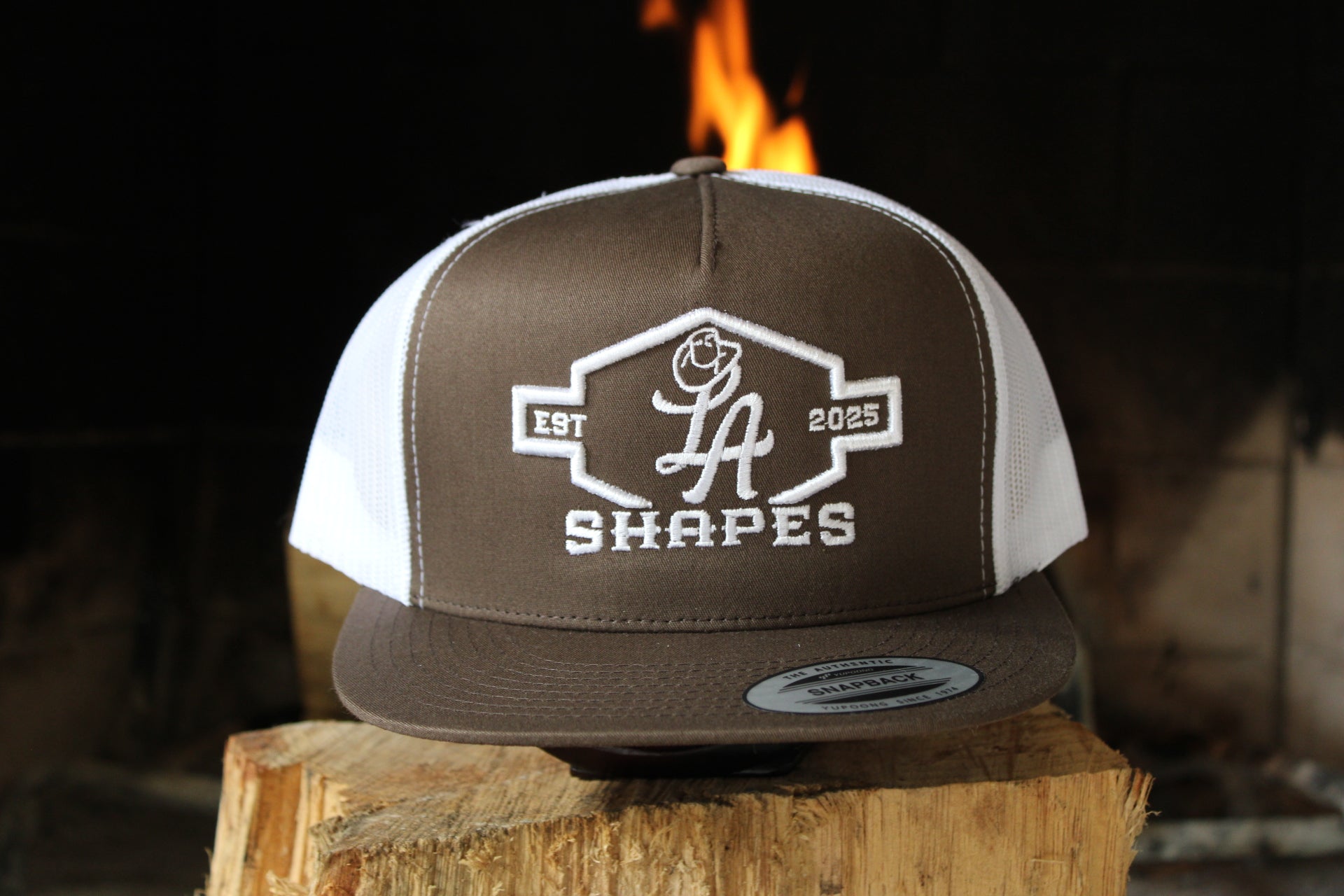 LA SHAPES BROWN & WHITE TRUCKER HAT