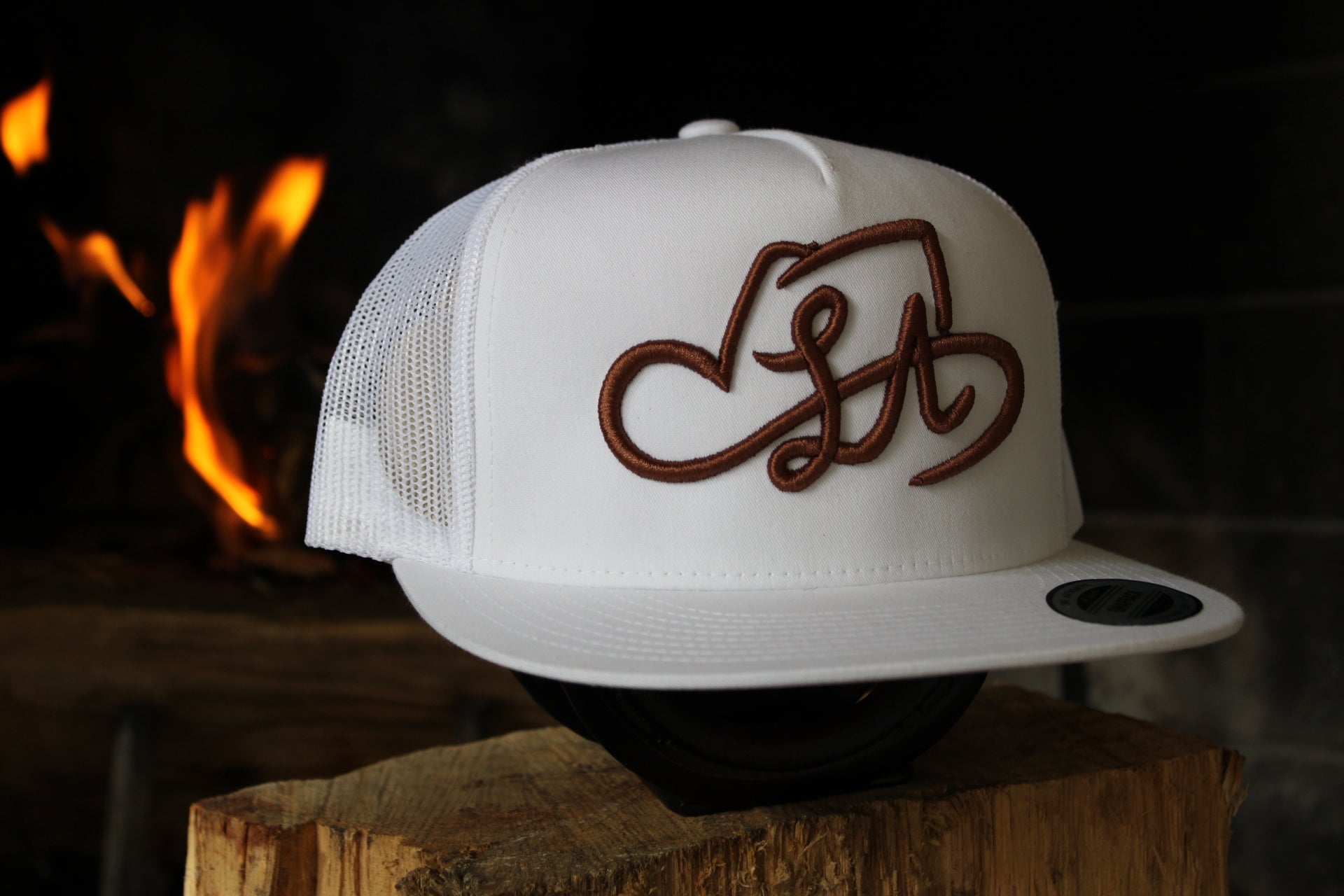 LA SHAPES LOGO WHITE TRUCKER HAT